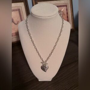 Elegant Silver 3 Hearts Pendant Necklace With Toggle Closure